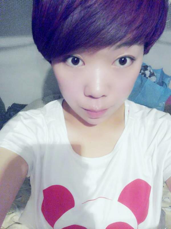 姬望莲-美发学员
